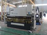 Prensa CNC de 4 eixos