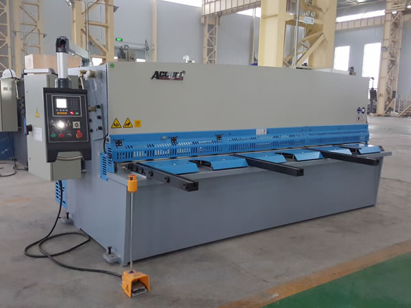 Máquina de corte hidráulica CNC