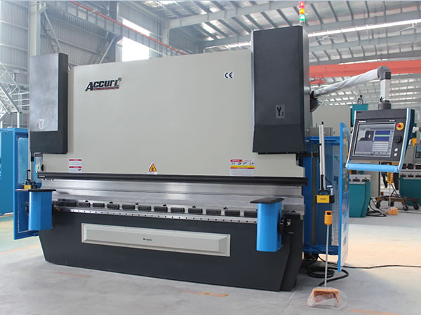 Prensa dobradeira complete CNC com 8 eixos